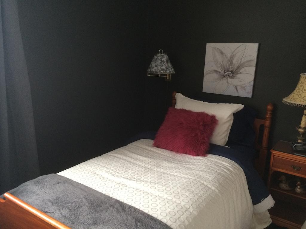 B&B Aux Deux Pignons Donnacona Room photo