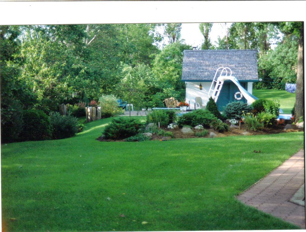 B&B Aux Deux Pignons Donnacona Exterior photo